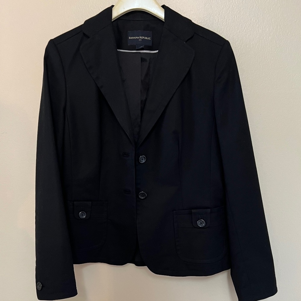 Black Women's Blazer by Banana Republic - Size 6